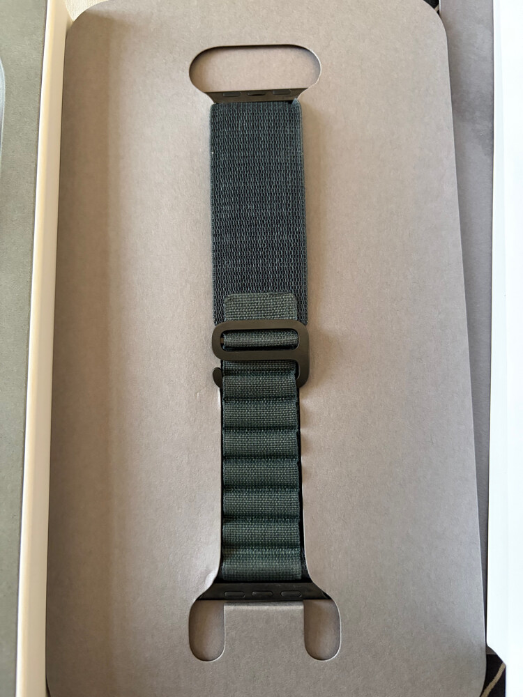 Apple Watch Ultra 2 - 4