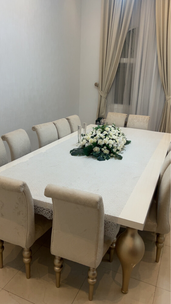 طاوله طعام من ميداس  - 2