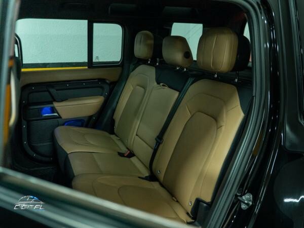 Land Rover Defender 110 X - 6