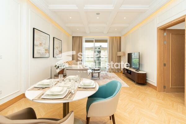 Flat with Sea View in The Pearl - 11