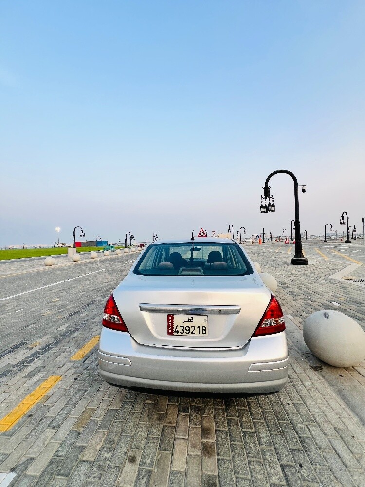nissan tiida - 2