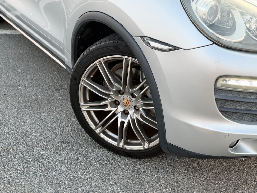 Porsche Cayenne S - 6