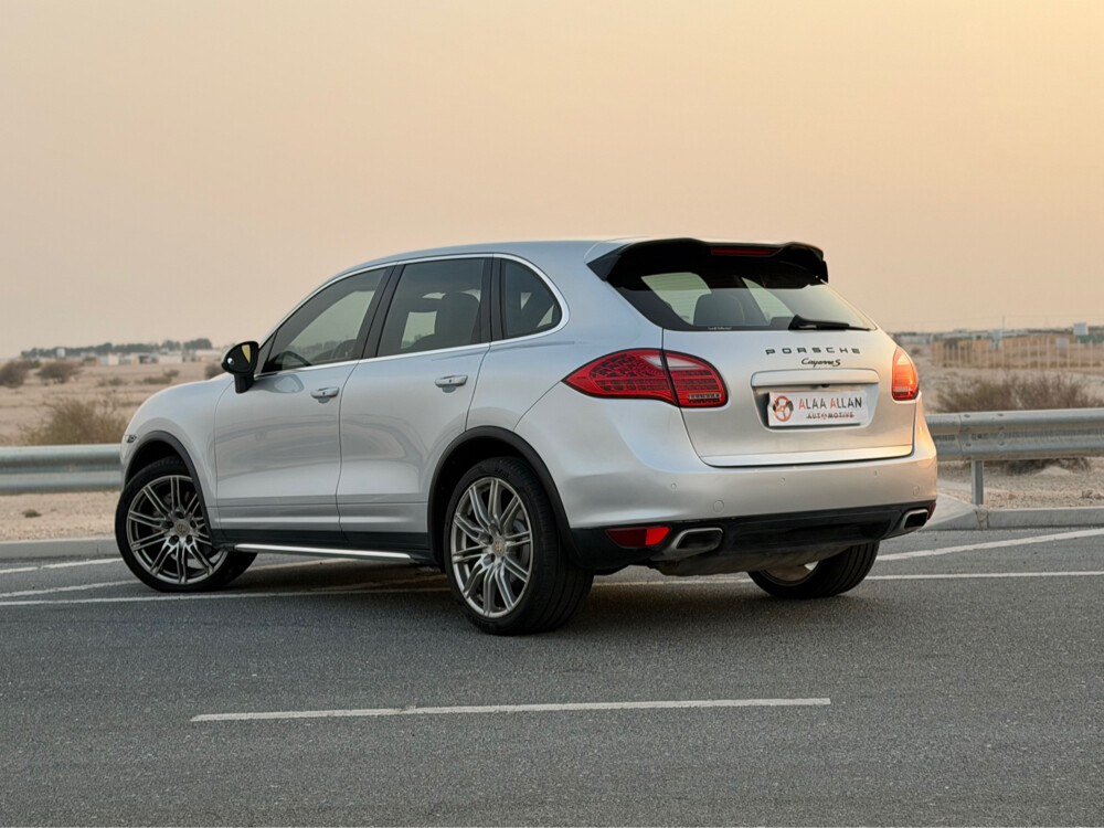 Porsche Cayenne S - 10