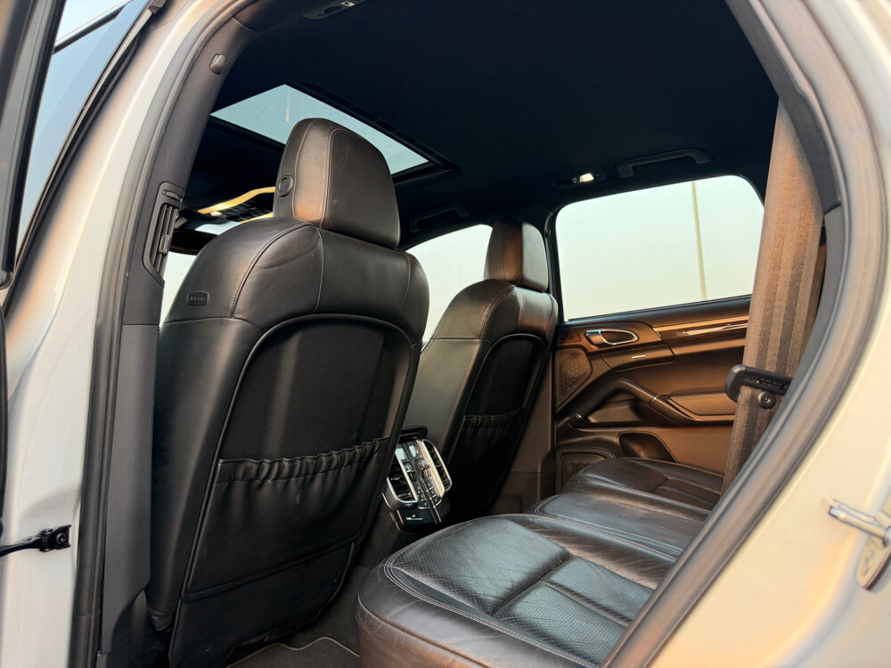 Porsche Cayenne S - 9