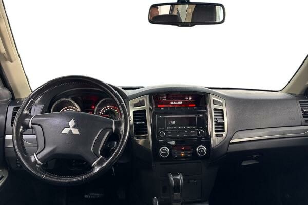 MITSUBISHI PAJERO 3L STD 2022 - 14