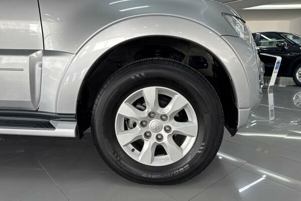 MITSUBISHI PAJERO 3L STD 2022 - 9