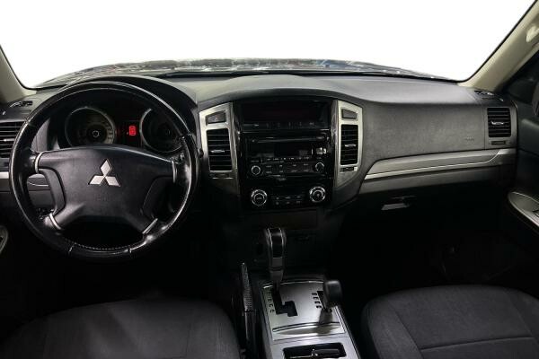 MITSUBISHI PAJERO 3L STD 2022 - 14