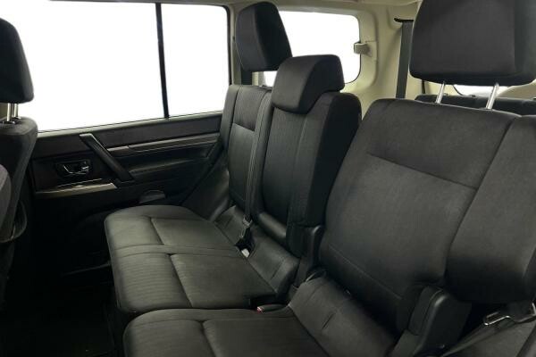 MITSUBISHI PAJERO 3L STD 2022 - 13