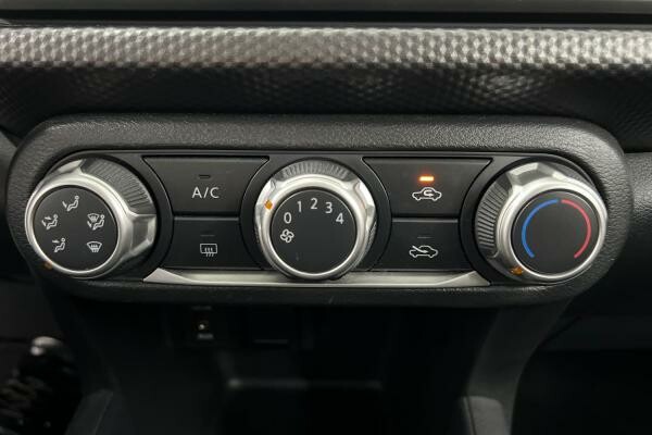 NISSAN KICKS 2020 71,152KM - 9