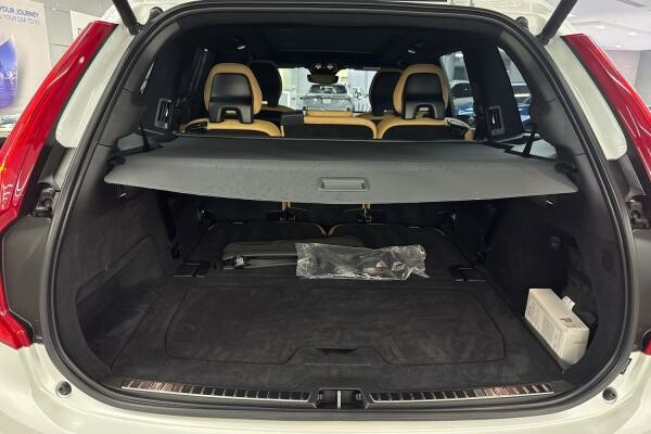 VOLVO XC90 B6 ULTIMATE BRIGHT 2.0L - 13