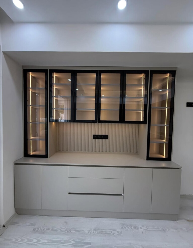 Cabinet - 18
