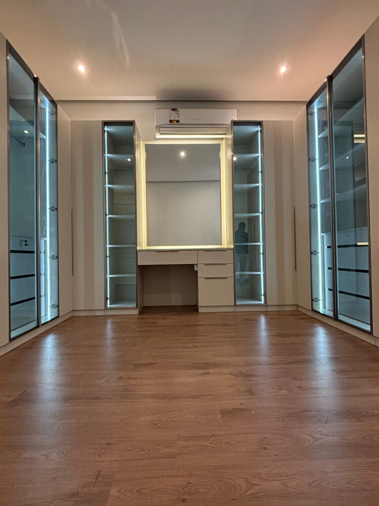 Cabinet - 21