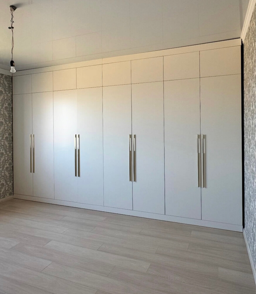 Cabinet - 10