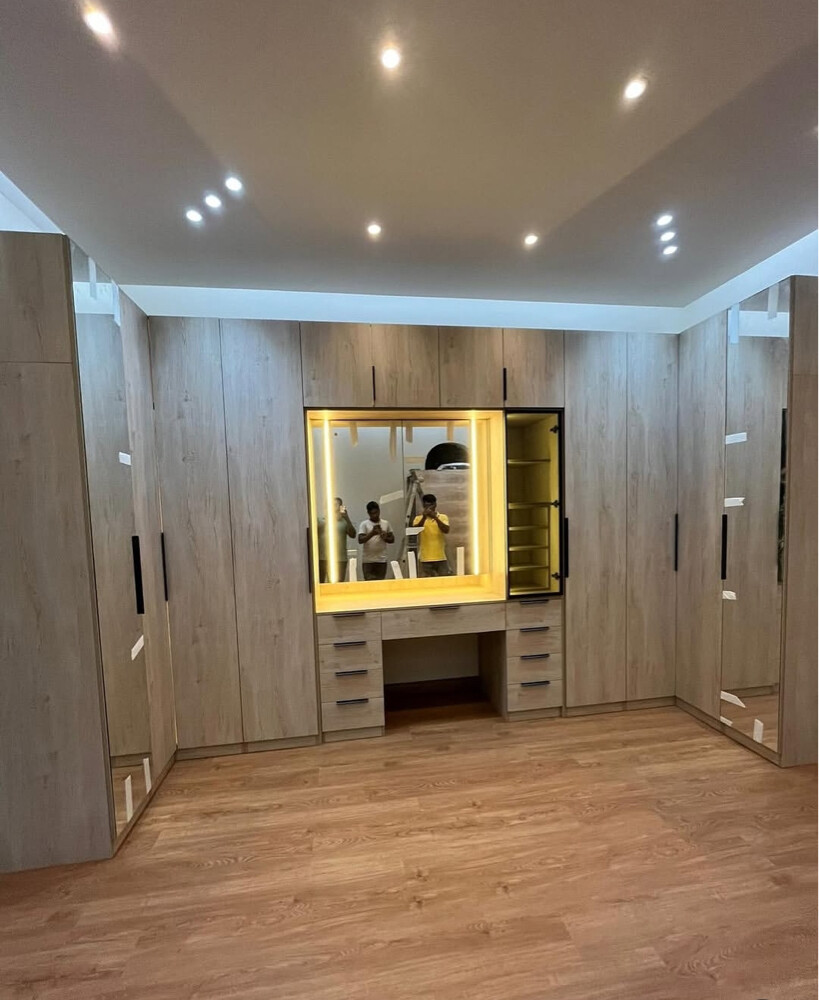 Cabinet - 14