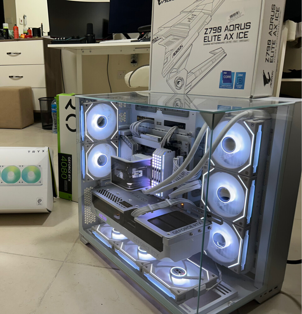cpu i7 14k gpu RTX 4080 super aero - 1