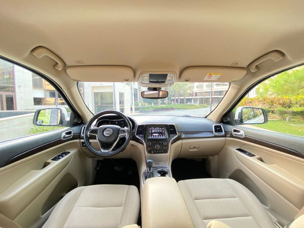 Jeep Grand Cherokee Laredo 2018 - 2