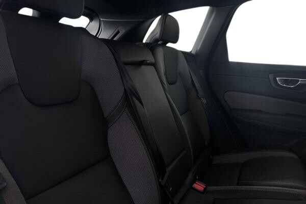 VOLVO XC60 B5 ULTIMATE DARK 2023 - 14