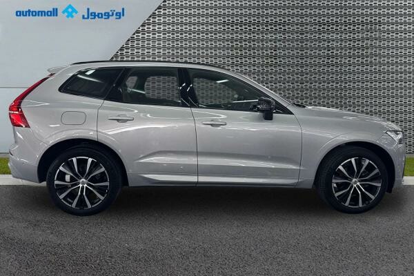 VOLVO XC60 B5 ULTIMATE DARK 2023 - 9