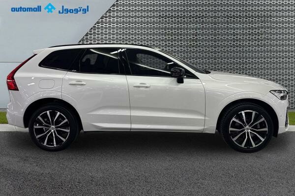 VOLVO XC60 B5 ULTIMATE DARK - 9