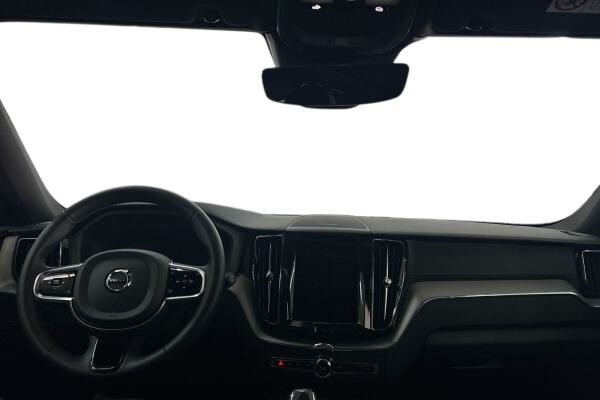VOLVO XC60  ULTIMATE DARK 16,816 - 15