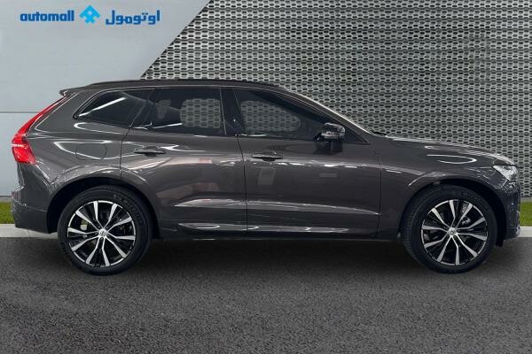 VOLVO XC60  ULTIMATE DARK 16,816 - 9