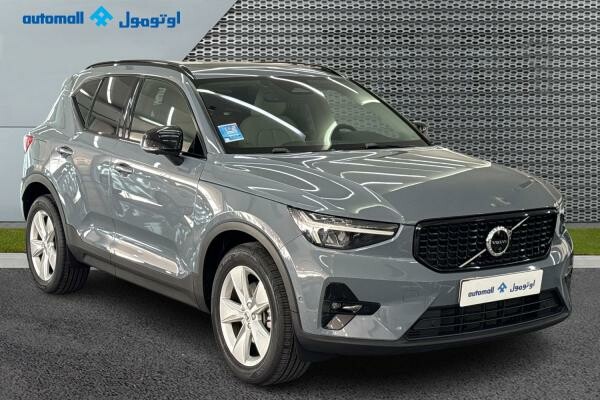 VOLVO XC40 B4 ULTIMATE DARK 64,479 - 1