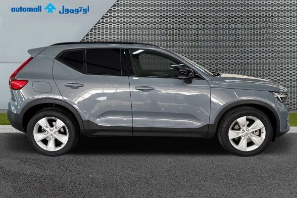 VOLVO XC40 B4 ULTIMATE DARK 64,479 - 9