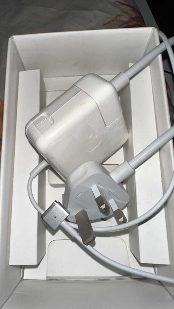 magsafe charger - 1