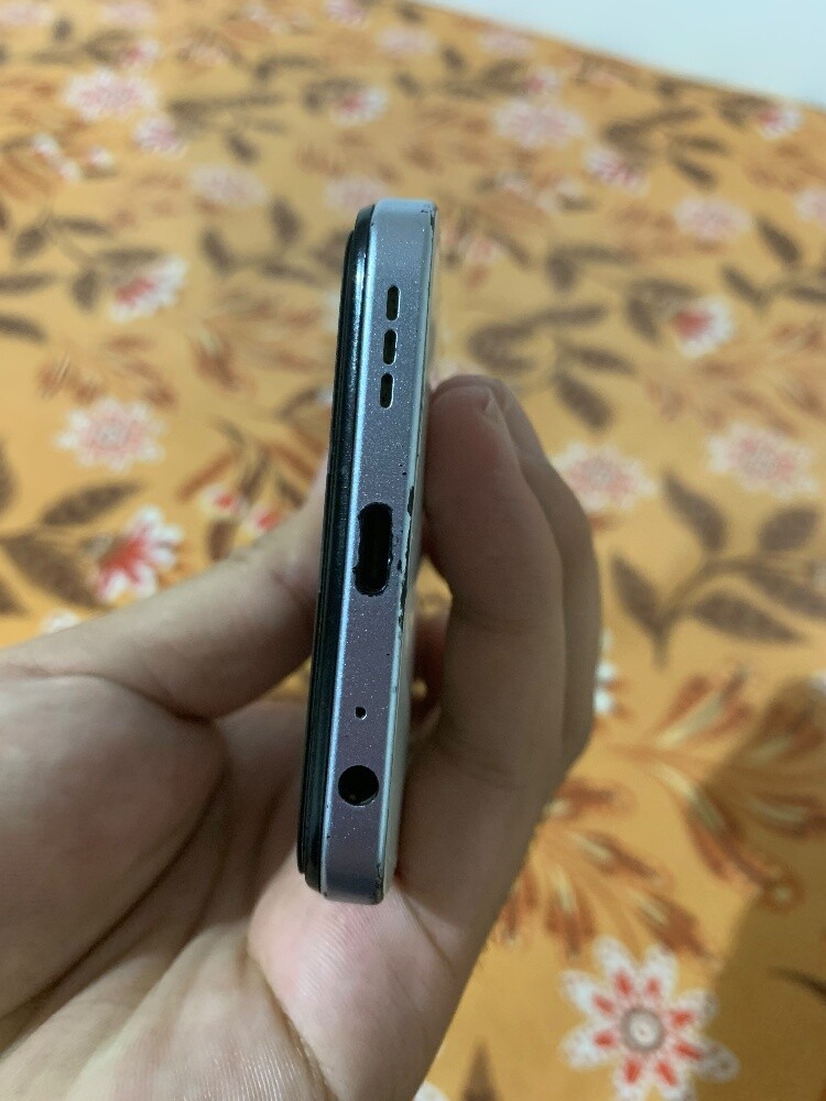 2 Mobiles for sale - 8