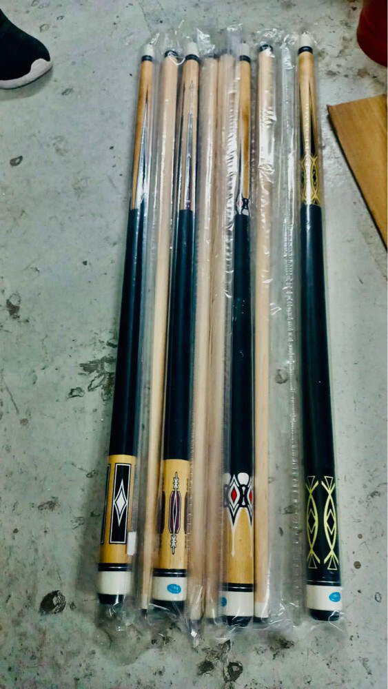 Billiard cues - 3