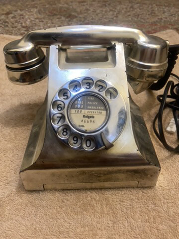 old model 1945 telephone 1 - 1
