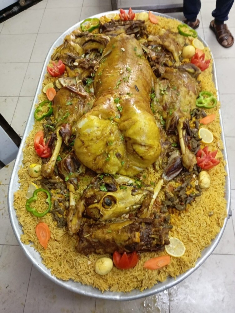 ايجار شهري طباخ ، سائق ،مقهوي - 6
