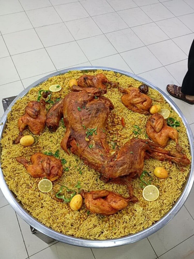 ايجار شهري طباخ ، سائق ،مقهوي - 22