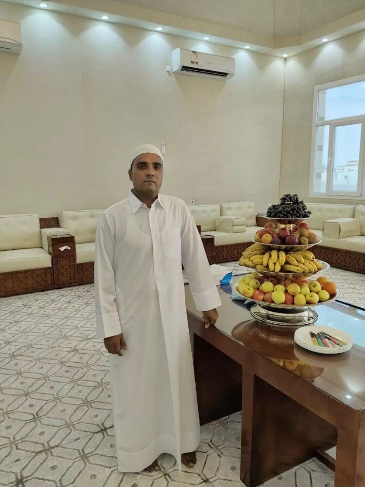 ايجار شهري طباخ ، سائق ،مقهوي - 19