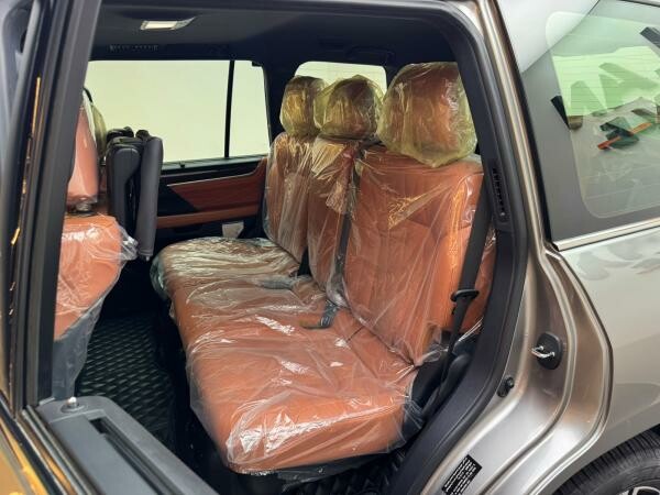 Lexus LX 570 S 2020 - 6