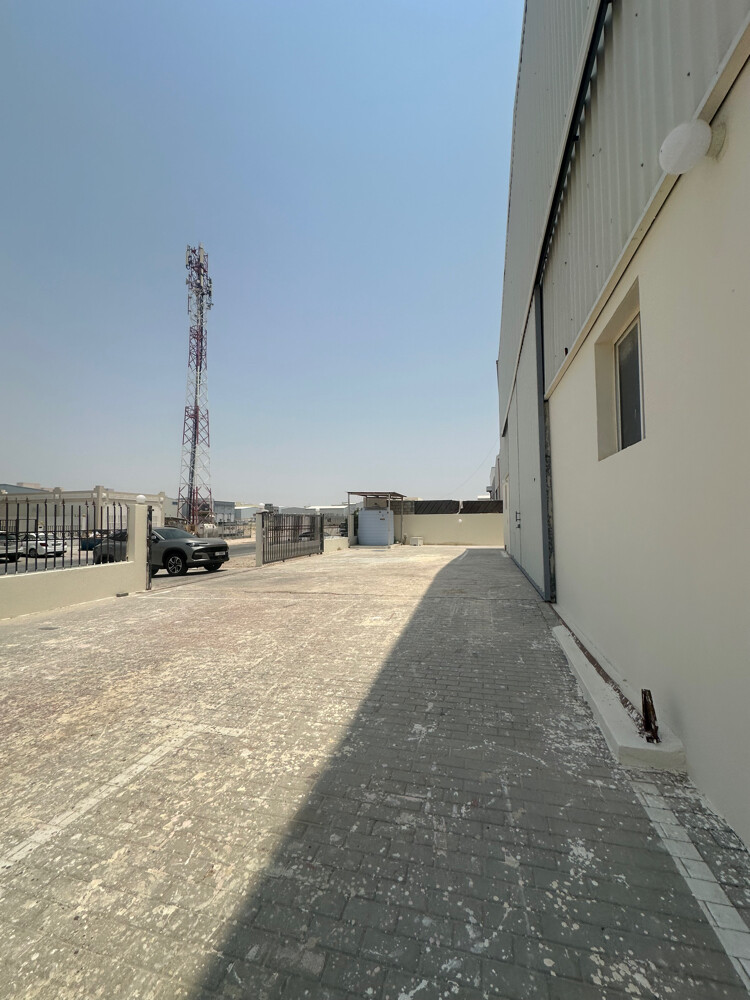 للبيع مخزن مع سكن بركة العوامر  - 3