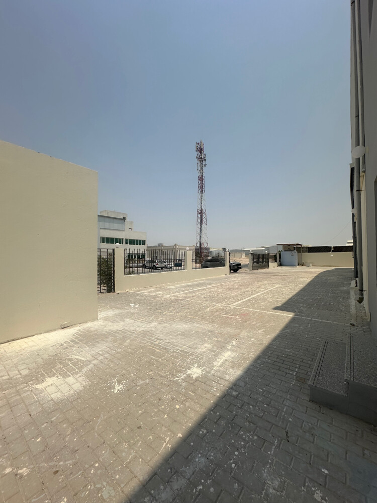 للبيع مخزن مع سكن بركة العوامر  - 6