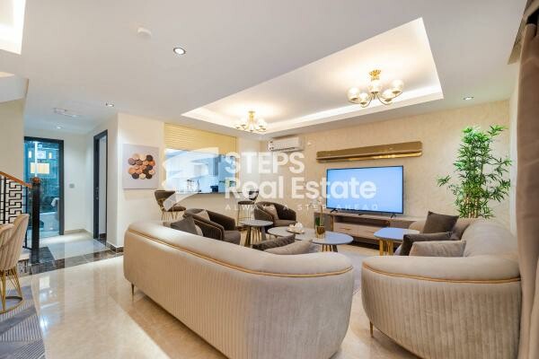 Villa with Spacious Backyard - 9