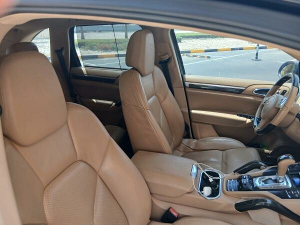 Porshe cayenne - 7