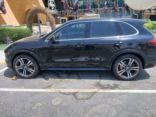Porshe cayenne - 12