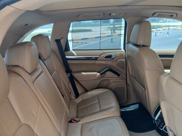 Porshe cayenne - 8