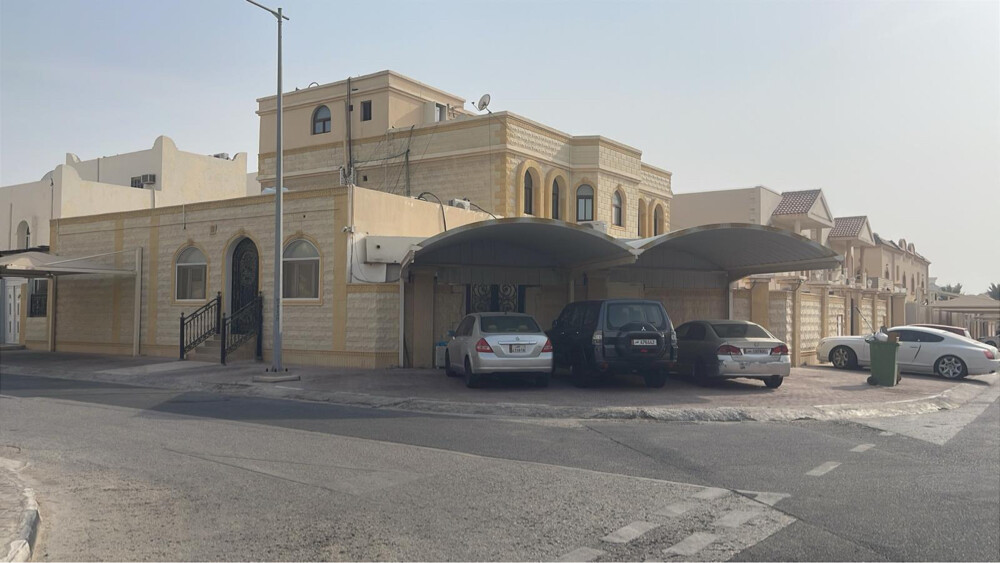 الدحيل للبيع فيلا مؤجرة 818 متر - 4
