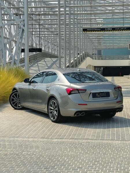 Maserati Ghibli - 2