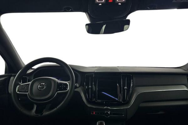 VOLVO XC60 B5 ULTIMATE DARK 45,799 - 11
