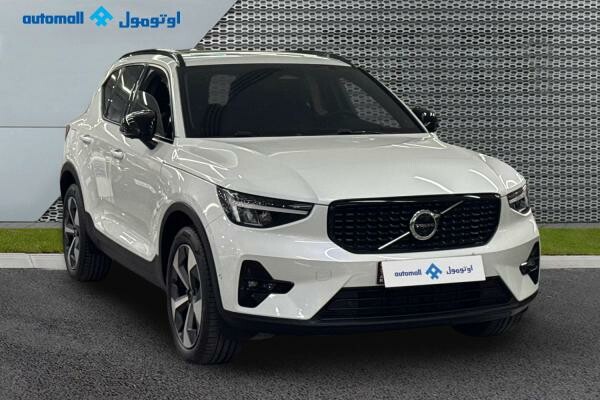 VOLVO XC40 B4ULTIMATE DARK 16321KM - 1