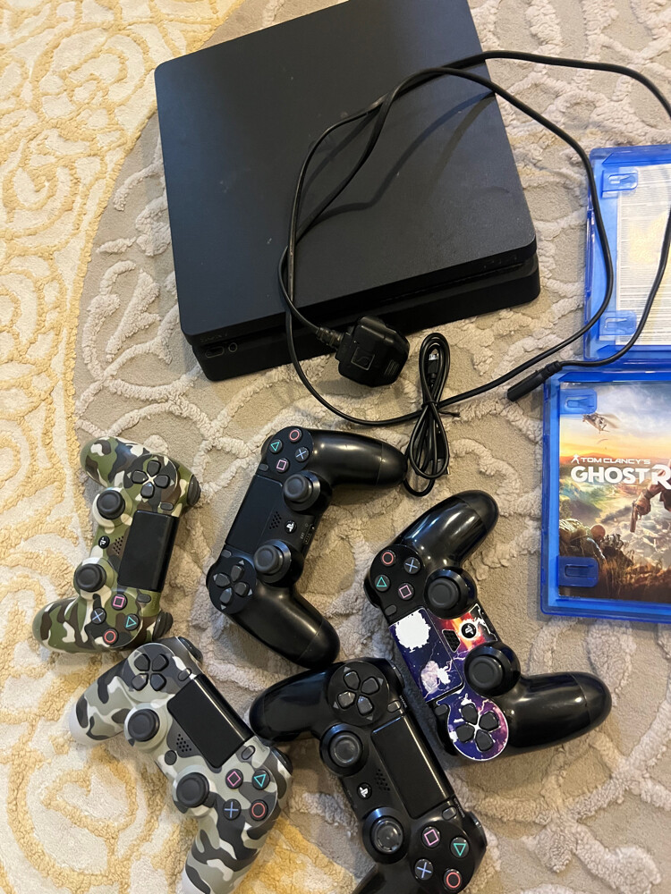 PlayStation 4 for sale, excellent c - 3