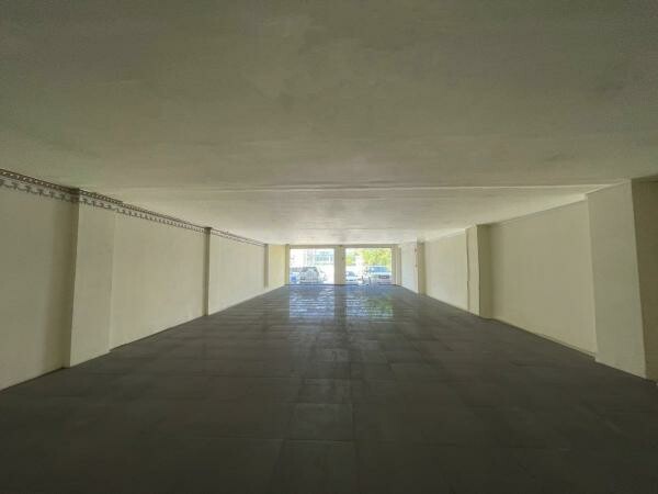 COMMERCIAL SHOP FOR RENT - 3