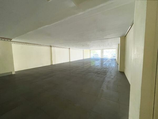 COMMERCIAL SHOP FOR RENT - 1