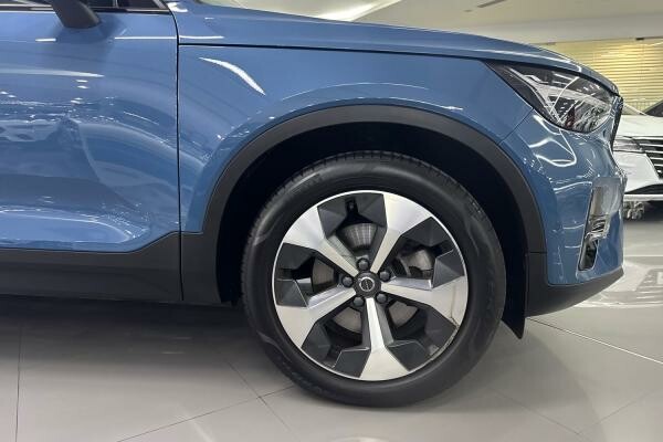 VOLVO XC40 B4ULTIMATE DARK 7,754KM - 10