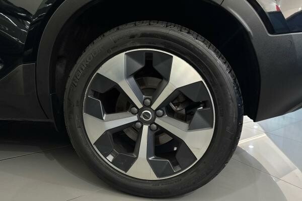 VOLVO XC40 B4 ULTIMATE DARK 13,517 - 8